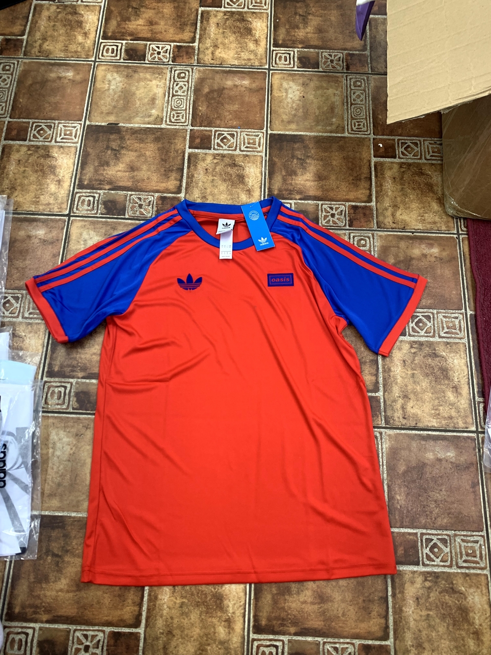 adidas Originals Oasis 2025 World Tour Jersey Size M